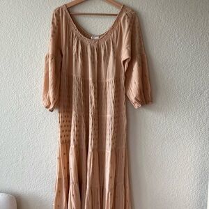 Doen Blush Peachy color 3/4 Sleeve Midi Dress